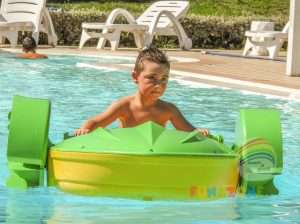 Barchetta paddler